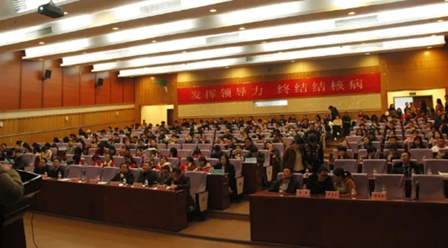 參與溫州市衛(wèi)計(jì)委組織的“3.24世界防治結(jié)核病日”宣傳暨“百場(chǎng)講座進(jìn)校園，終結(jié)結(jié)核病危害”活動(dòng)啟動(dòng)儀式3_副本.jpg